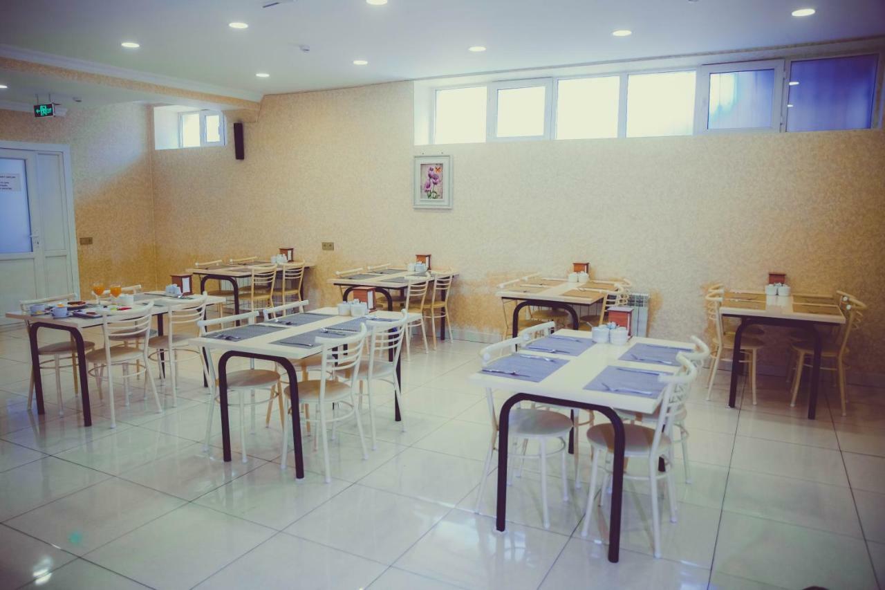 Eleon Hotel Баку Экстерьер фото