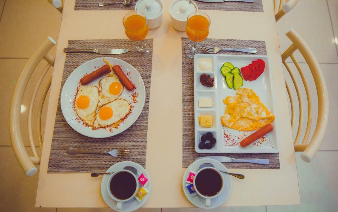 Eleon Hotel Баку Экстерьер фото